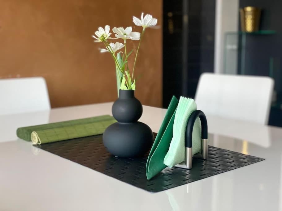 Lovely 1-Bedroom Apartament With Free Parking Sofia Exteriör bild