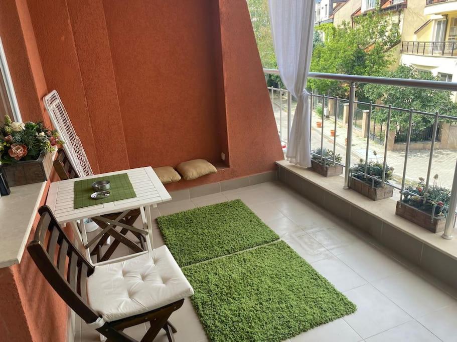 Lovely 1-Bedroom Apartament With Free Parking Sofia Exteriör bild