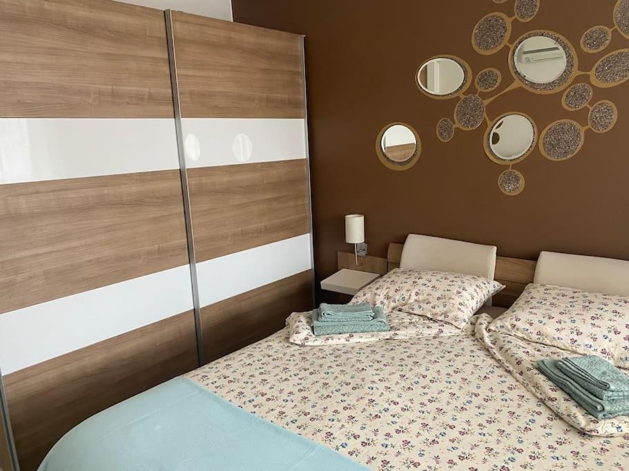 Lovely 1-Bedroom Apartament With Free Parking Sofia Exteriör bild